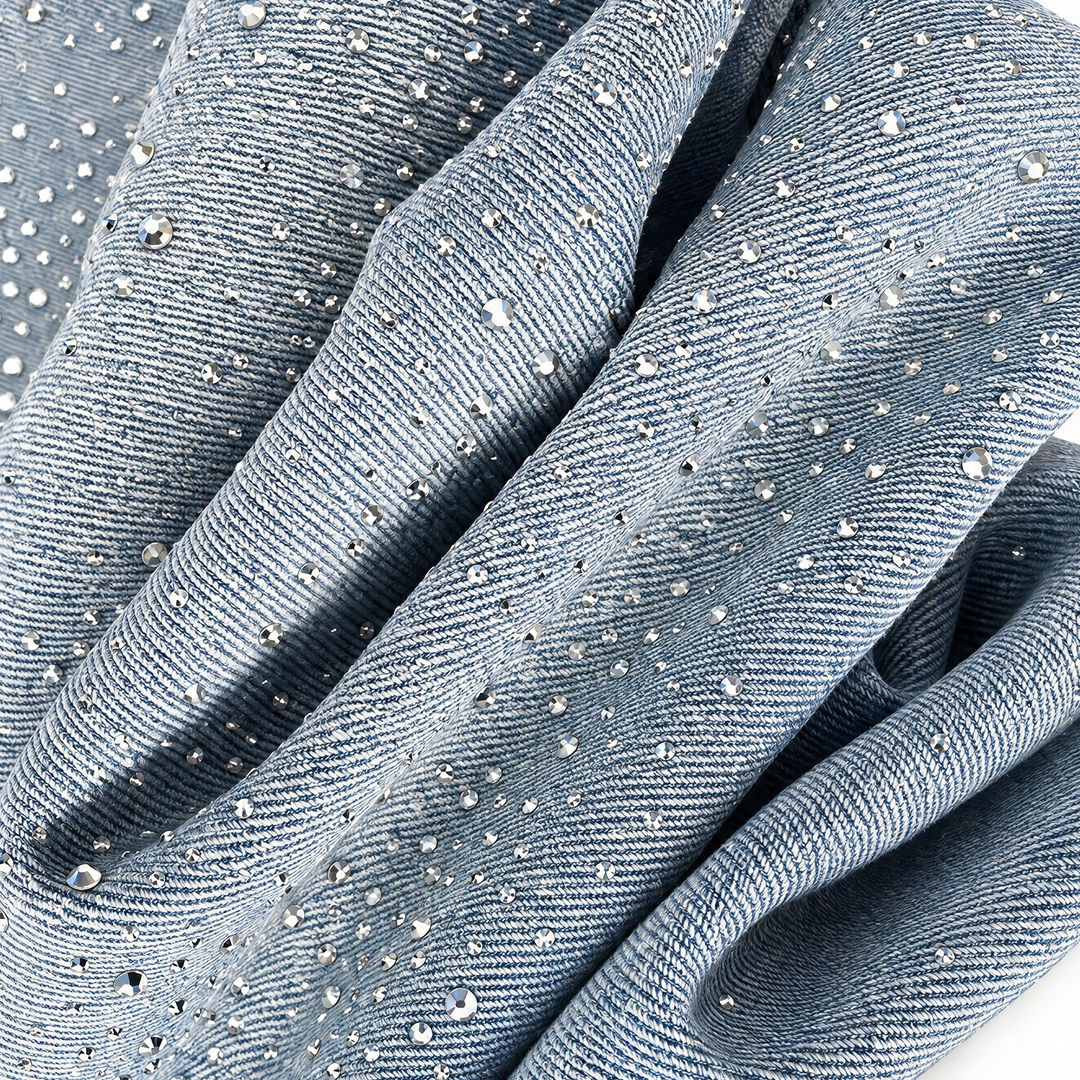 Crisscross-waistband jeans